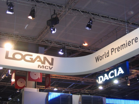 Dacia_Logan_MCV_1.JPG