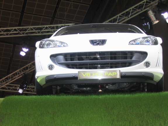 Peugeot_407_Coupe.JPG